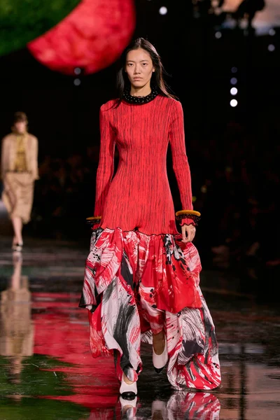 Look 35